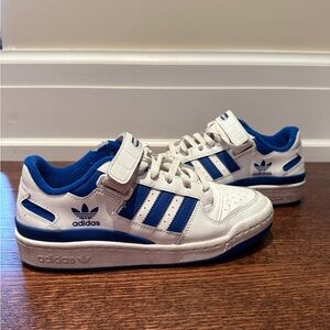 Adidas Sneakers in White and Blue